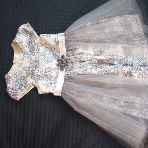 Girls Sz 12 grey and cream dress